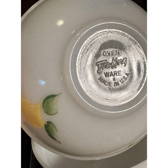 Vintage Fire King White Milk Glass Yellow Painted Green Yellow Set Of 2 Bowls - Picture 7 of 9